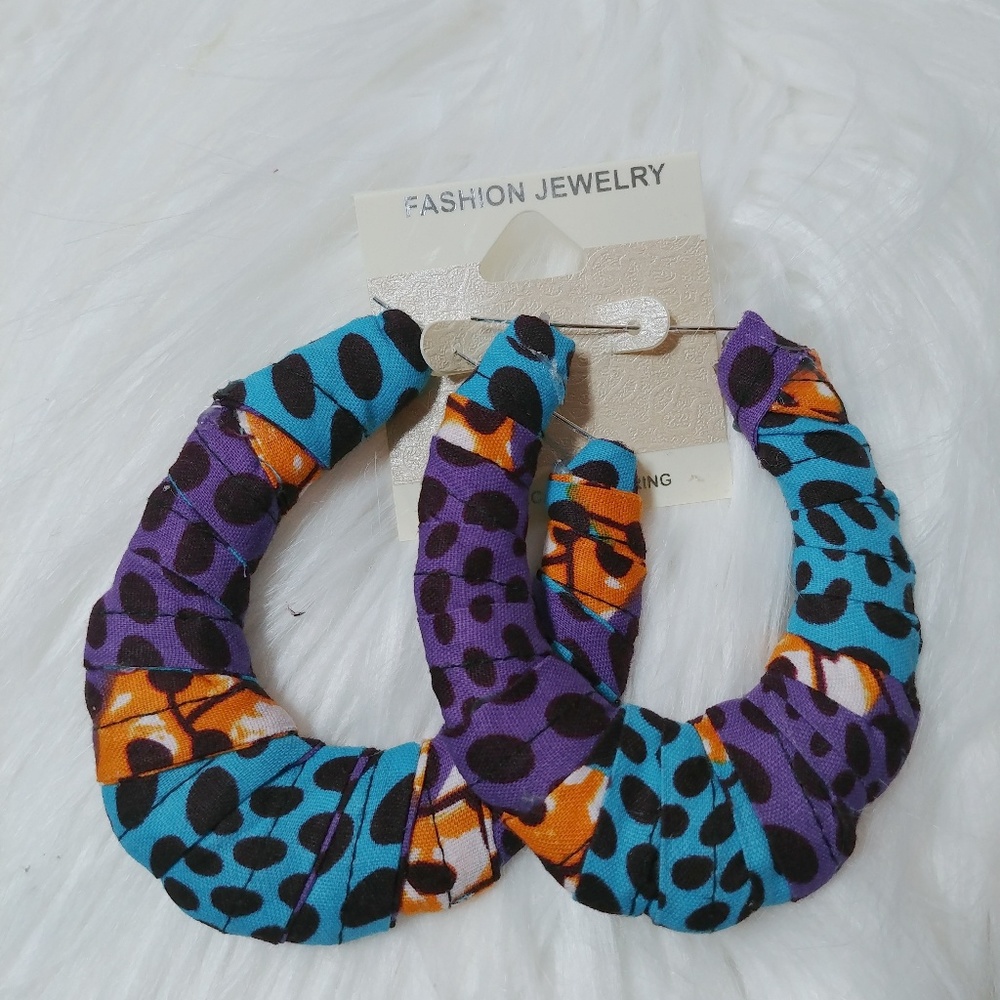 Earrings - Picture 3 of 3